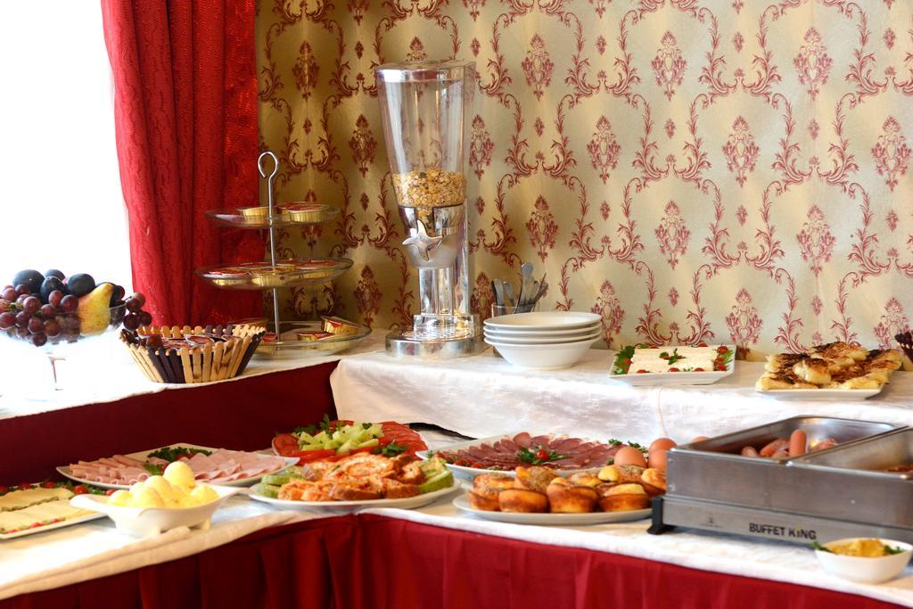 Hotel Kralj Врнячка-Баня Экстерьер фото